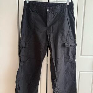 Women’s Old Navy Black Cargo Pants